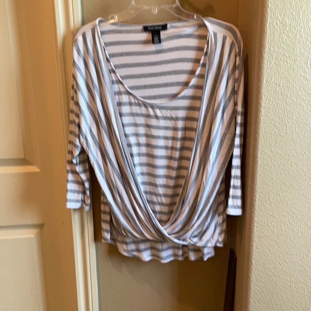 White House Black Market Small Top